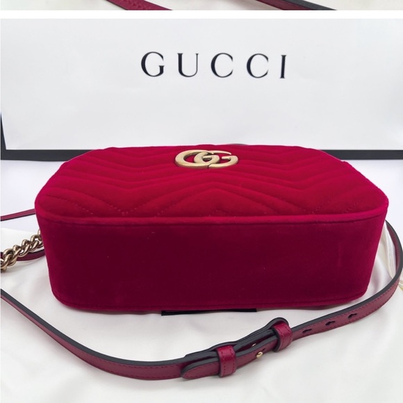 Gucci Red Velvet Matelasse - Picture 3 of 6